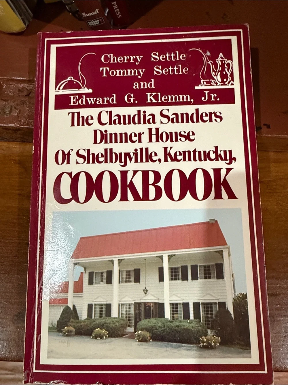 The Claudia Sanders Dinner House Cookbook - Red/White Cover